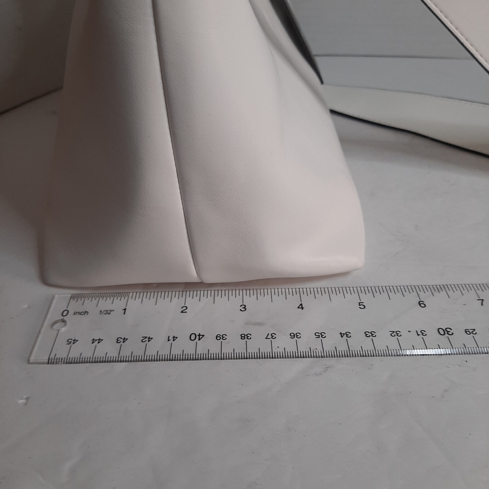 DKNY white zip top tote NWT - Picture 10 of 11